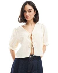 Pieces - Jaquard Detail Tie Front Puff Sleeve Top - Lyst