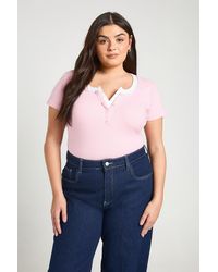 Boohoo - Plus Ribbed Contrast Henley Button Short Sleeve Top - Lyst