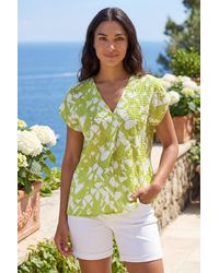 Roman - Geometric Crinkle Textured V-Neck Top - Lyst