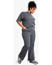 Boohoo - Basics Plus Flare Leg Tailored Trouser - Lyst