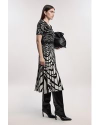 Karen Millen - Petite Zebra Jacquard Knit Full Skirted Short Sleeve Midi Dress - Lyst