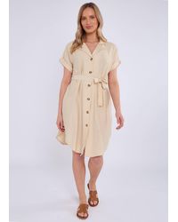 Gini London - Beigefarbenes Utility-Hemdkleid Aus Viskose Mit Gürtel Und Übergröße - Lyst