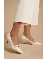 Oasis - Rita Faux Leather Double Bow Mary Jane Kitten Heel Court Shoes - Lyst