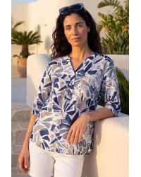 Roman - Classic Abstract Print V-Neck Top - Lyst
