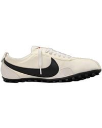 Nike - Round Toe Lace-Up Sneakers - Lyst