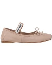 Miu Miu - Logo-Printed Bow Detailed Ballerina Shoes - Lyst