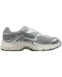 Nike - Low Top Lace Up Sneakers - Lyst