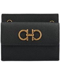 Ferragamo - Logo Plaque Chain-Link Purse - Lyst