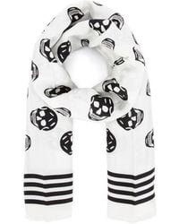 McQueen - Allover Skull Print Scarf - Lyst