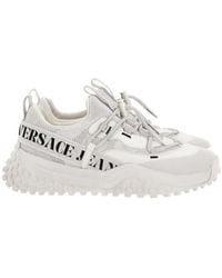 Versace - Jeans Couture Logo Printed Low-Top Sneakers - Lyst