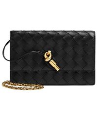 Bottega Veneta - Chain Linked Andiamo Pouch Bag - Lyst