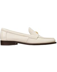 Tory Burch - Double T Logo Plaque Round-Toe Loafers - Lyst