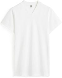 TOTEME - Wide-Ribbed V-Neck T-Shirt - Lyst