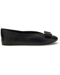 Ferragamo - Black Calf Leather Bos Taurus Ballet Flats - Lyst