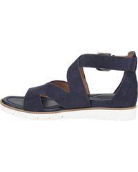 sofft reston sandal