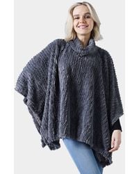 TRUEDAMES - Stripe Pattern Faux Fur Poncho - Lyst