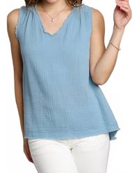 Umgee - Jennifer Frayed Hem Sleeveless Top - Lyst