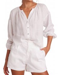 Bella Dahl - Shirred Neck Blouse - Lyst