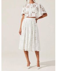 Astr - Andolina Crochet Lace Crop Top - Lyst