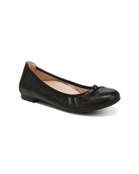 Vionic - Amorie Flat Shoes - Lyst