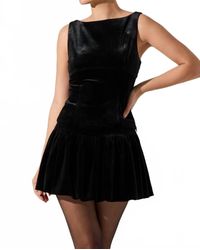 Astr - Jinnie Velvet Boat Neck Top - Lyst