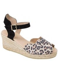 Eric Michael - Lupa Scallop Sandal - Lyst