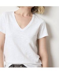 Lilla P - V-Neck Short Sleeve Back Seam Tee - Lyst