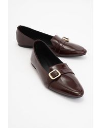 Forever & Always Shoes - Zarina Pointed Toe Leather Flats - Lyst