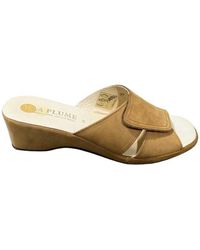 La Plume - Dori Sandal - Lyst