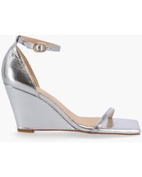 Alohas - Gata Shimmer Silver Leather Sandals - Lyst
