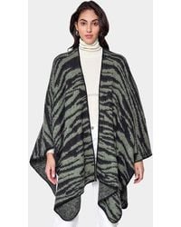 TRUEDAMES - Zebra Patterned Ruana Poncho - Lyst
