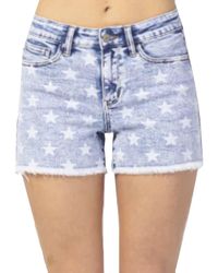 Judy Blue - Mid Rise Star Print Acid Wash Cut Off Shorts - Lyst