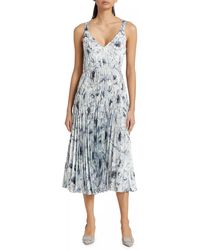 Vince - Washed Lily Pleated V-neck Dress - Lyst