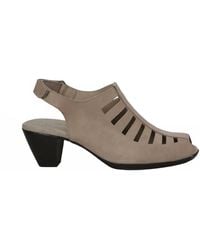 Munro - Abby Slingback Sandal - Lyst