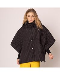 TRUEDAMES - Wave Pattern Padded Cape - Lyst