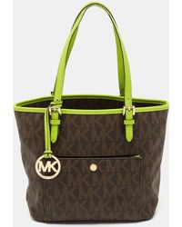 Michael Kors - /green Signature Coated Canvas And Leather Medium Snap Pocket Tote - Lyst