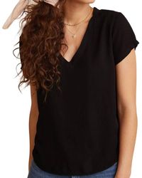 Bella Dahl - Short Sleeve V-neck T-shirt - Lyst