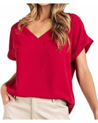 Eesome - Cuffed Short Sleeve V-Neck Top - Lyst