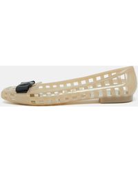 Ferragamo - Jelly Laser Cut-Out Bow Ballet Flats - Lyst