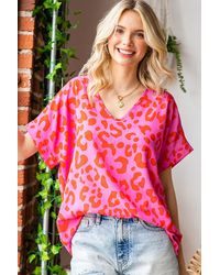 TRUEDAMES - Leopard V-Neck Short Sleeve Woven Top - Lyst