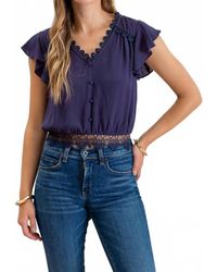 Blu Pepper - Scallop Lace Trim Back Tie Short Sleeve Crop Top - Lyst