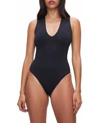 GOOD AMERICAN - Sculpting Deep V Tank Bodysuit - Lyst