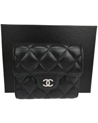 Chanel - Classic Flap Leather Wallet (pre-owned) - Lyst