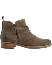 Earth - Nadya Round Toe Casual Booties - Lyst