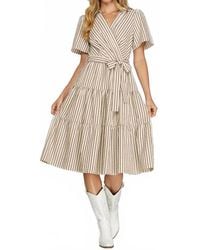 She + Sky - Short Sleeve Button Down Dress - Lyst
