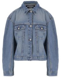 Jacquemus - Classic Cotton Denim Jacket With Tailored Hem And Chest Pockets - Lyst