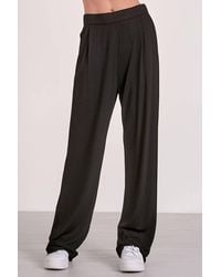 Elan - Structured Pull On Straight Leg Pants - Lyst