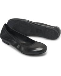 Born - Julianne Flats - Lyst