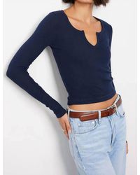 Bobi - Split V-Neck Long Sleeve Crop Top - Lyst