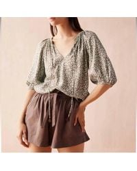 Omika - Isla Elastic Sleeve Blouse - Lyst